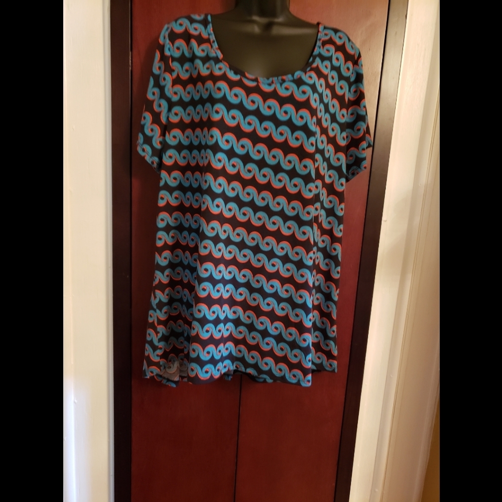 Long LuLa Roe Top